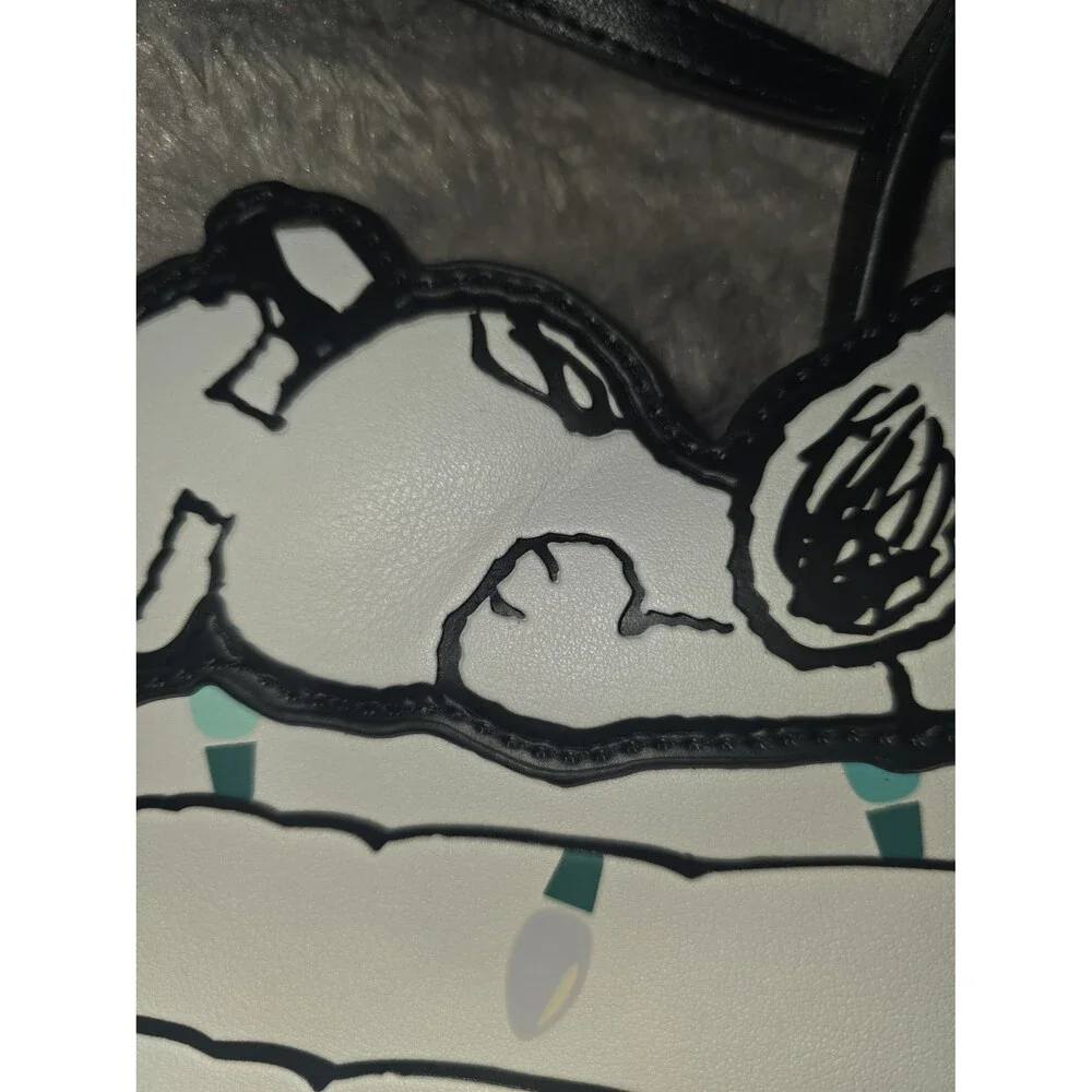 peanuts brand snoopy & doghouse Christmas crossbody bag w/ detachable straps